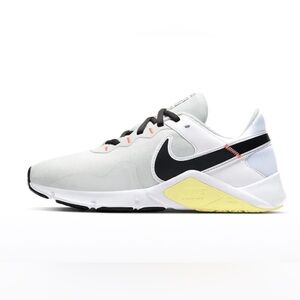 Nike Legend Essential Training